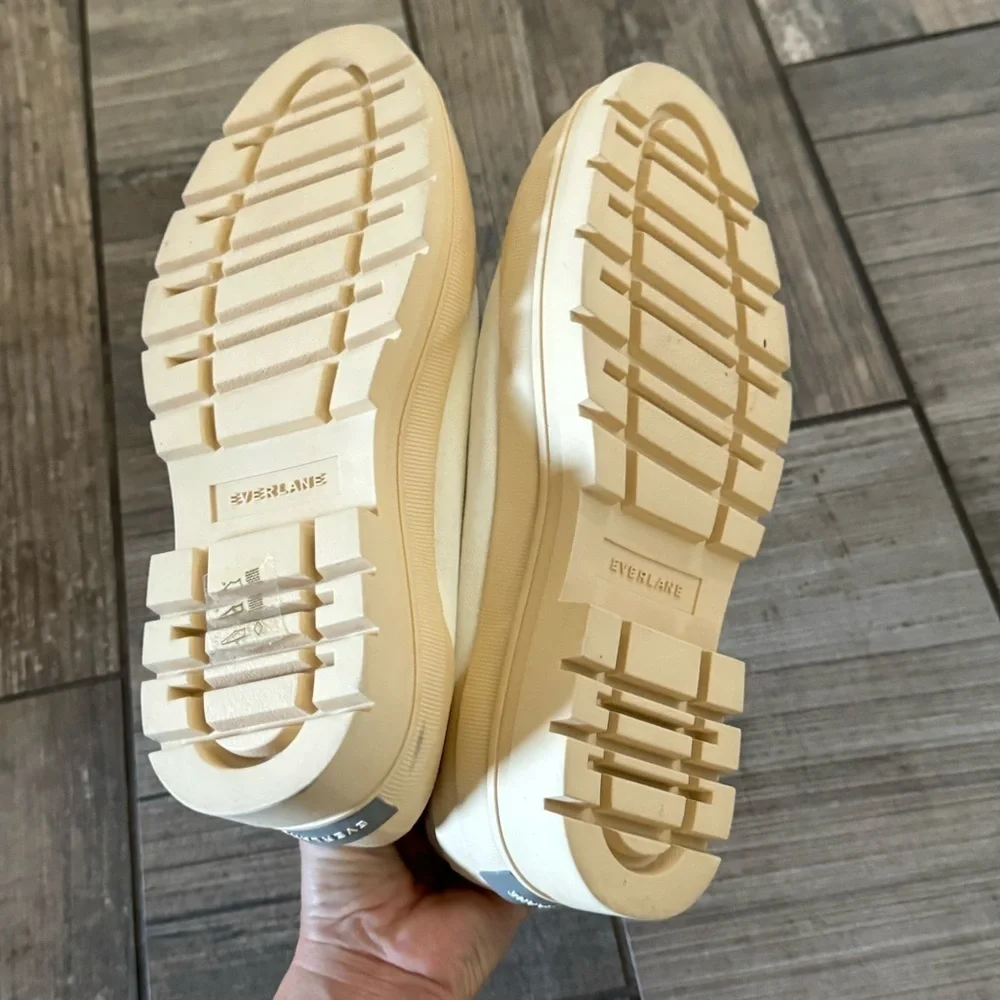Everlane the canvas utility boot size 9.5